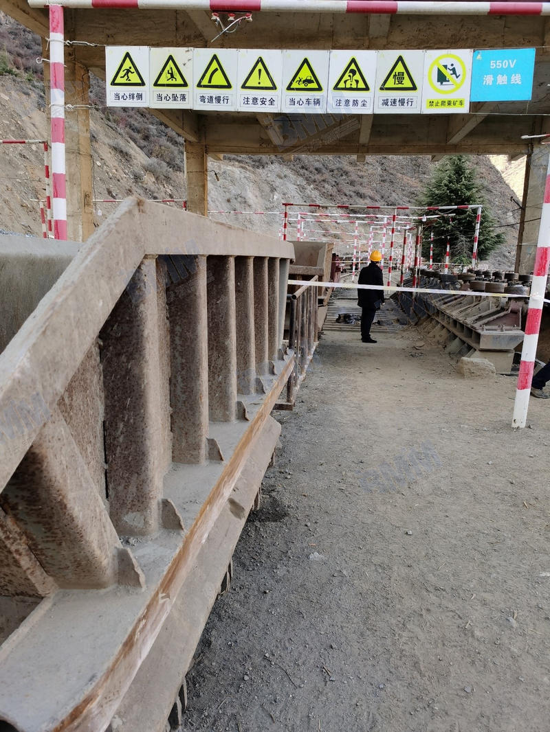 710公海在矿山维修现场03