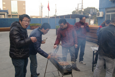710公海公司2013春季烧烤 图片03